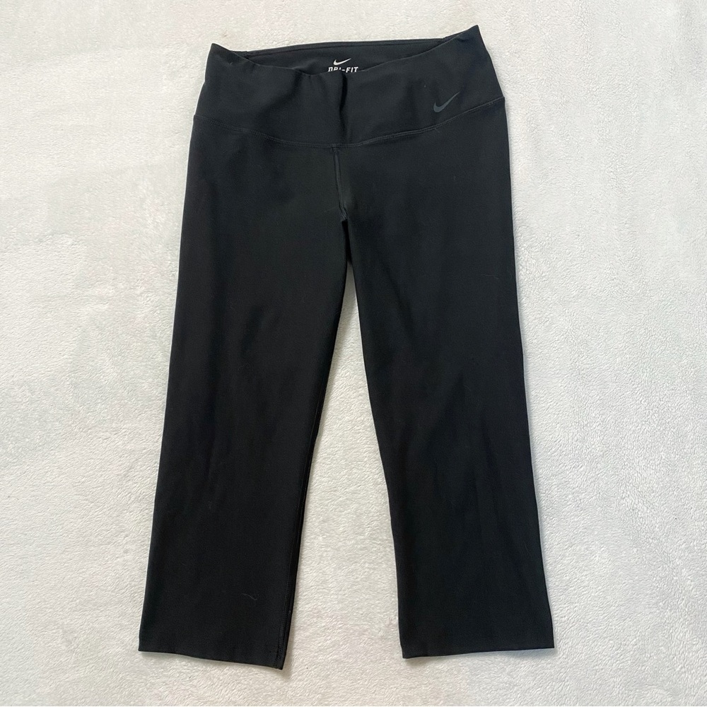 Nike dri-fit black athletic cropped legging capris size small